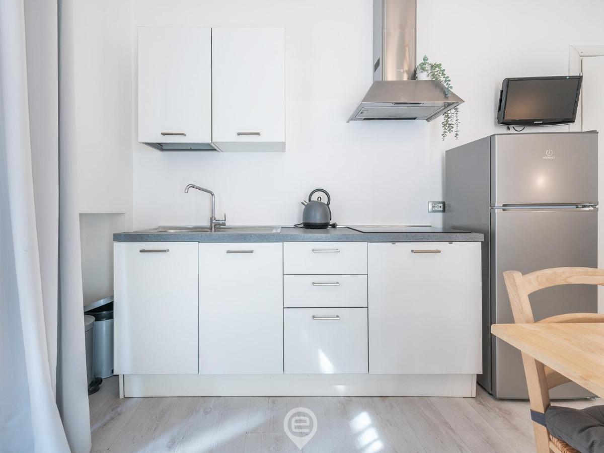 Garibaldi Central Apartment Кальяри Экстерьер фото