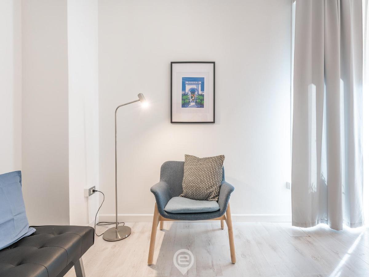 Garibaldi Central Apartment Кальяри Экстерьер фото